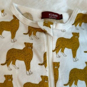 Milkbarn 3T Cheetah Pajamas. Zipper onesie, open feet - unisex